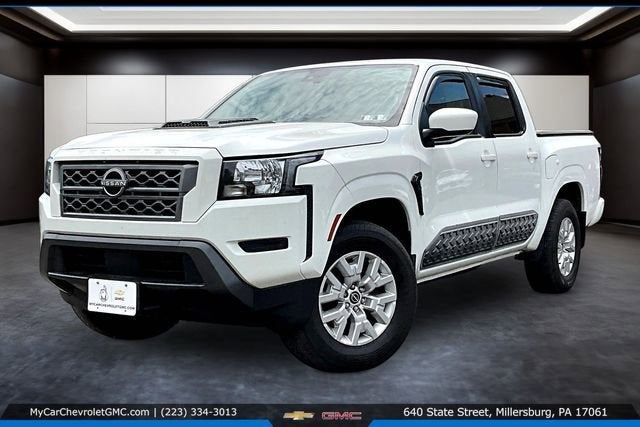 2022 Nissan Frontier Crew Cab SV 4x2 in White — front three-quarter view