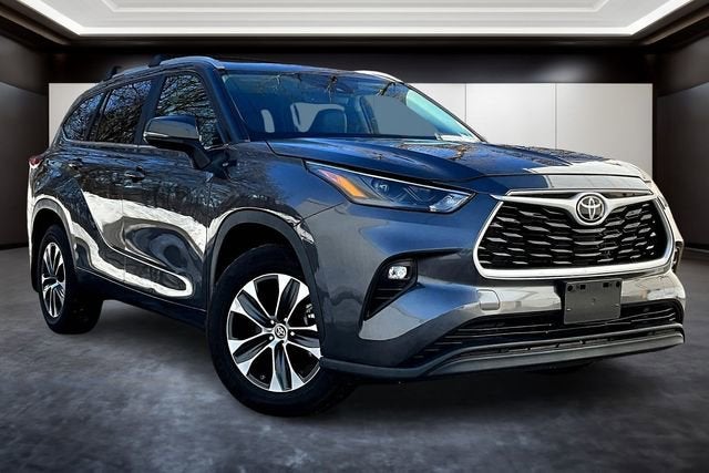 2023 Toyota Highlander — rear three-quarter view