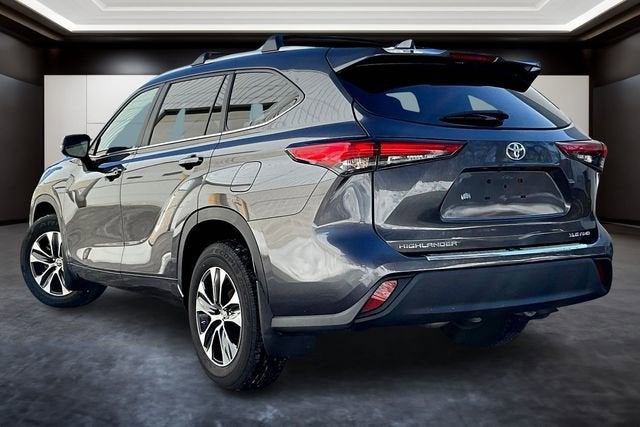 2023 Toyota Highlander — interior view